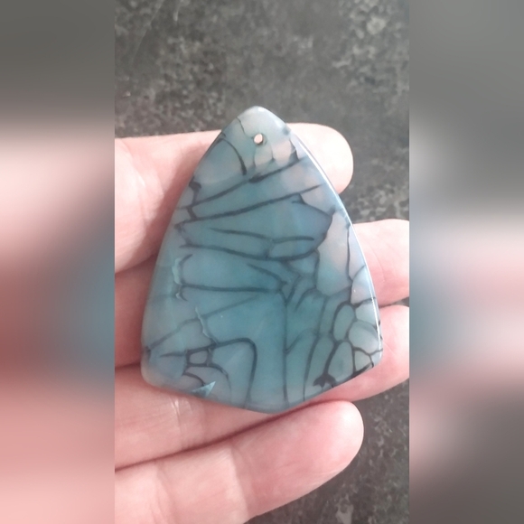 Green Dragon's Veins Agate Gemstone Pendant - Picture 2 of 2